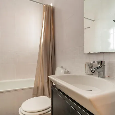 Relaxed, Homely Flat In Penha De Franca * Lizbona