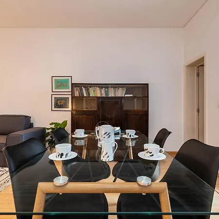 Relaxed, Homely Flat In Penha De Franca Apartament *