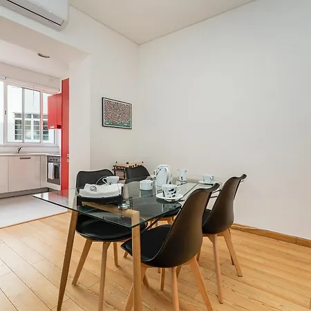Апартаменты Relaxed, Homely Flat In Penha De Franca *