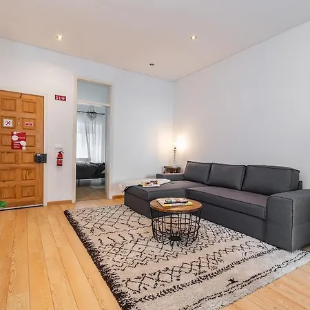 Апартаменты Relaxed, Homely Flat In Penha De Franca *